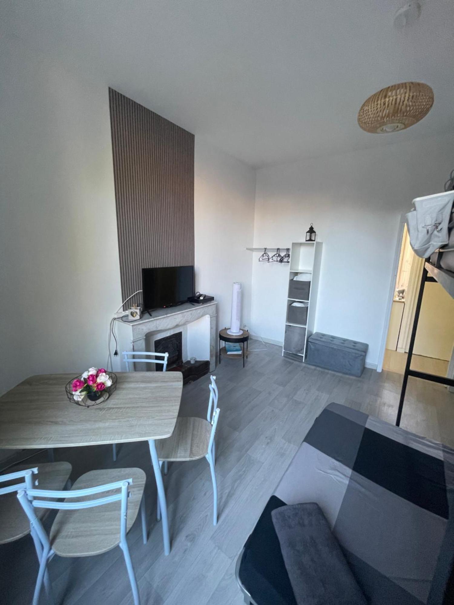 Apartamento Le Petit Saint-Ruf Aviñón Exterior foto